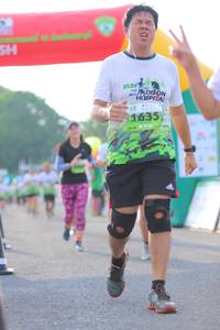 BIB: 1635
                            <button type="button" onclick="openModal(3653548)" class="btn btn-primary btn-sm float-right btn-popup" data-toggle="modal" data-target=".modal-high-quality">
                        <i class="fas fa-shopping-cart"></i> Add to Cart
                    </button>
                                            <button type="button" onclick="isThisMe(3653548, true)" class="btn btn-success btn-sm float-right btn-popup btn-isme hidden" data-toggle="tooltip" data-placement="bottom" title="นี่คือรูปของคุณใช่ไหม คลิกที่นี่เพื่อเอาเข้าอัลบั้ม">
                        <i class="fas fa-plus"></i> Add to album
                    </button>
                    <button type="button" onclick="isThisMe(3653548, false)" class="btn btn-warning btn-sm float-right btn-popup btn-isnotme hidden">
                        <i class="fas fa-ban"></i> Remove from album
                    </button>